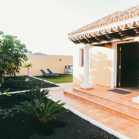 Moderne Villa Met Verwarmd Zwembad In Corralejo Exterior foto